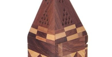 Porta Inciensos piramidal de madera